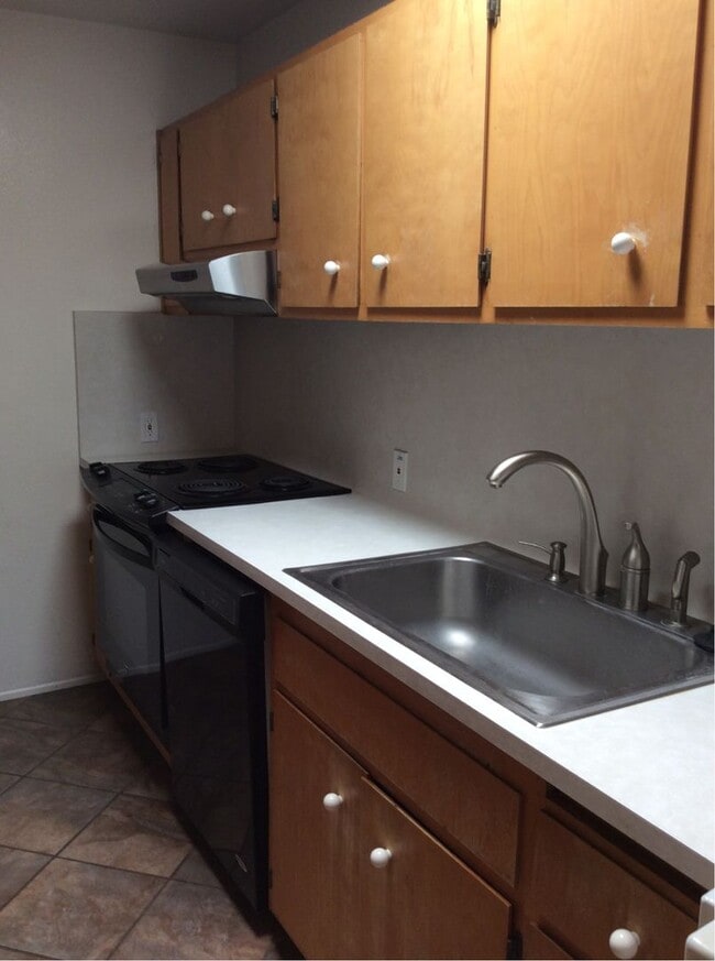 405 Jardin Pl