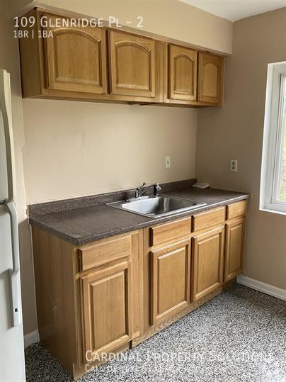 Building Photo - 109 Glenridge Pl Unit 2 Rental