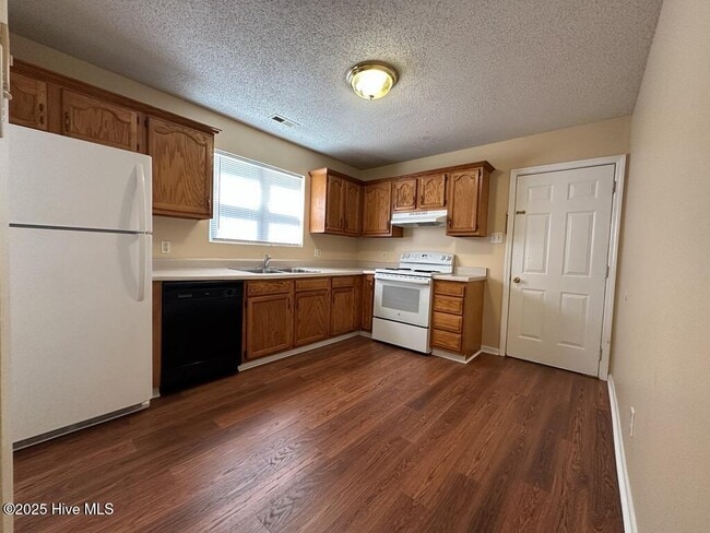 Photo - 502 Thyme Ct