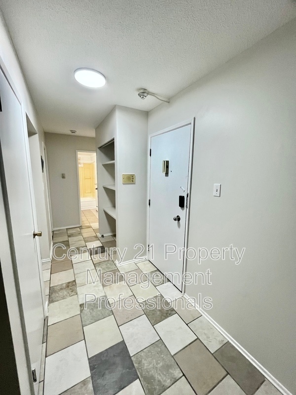 Photo - 11832 105 St Unit 101
