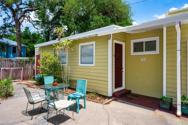 Photo - 321 Ohio Pl Unit C