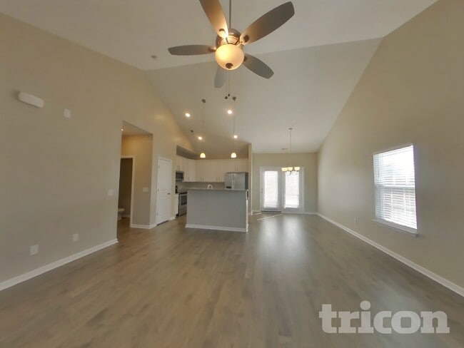 Photo - 319 Wyburn Pl