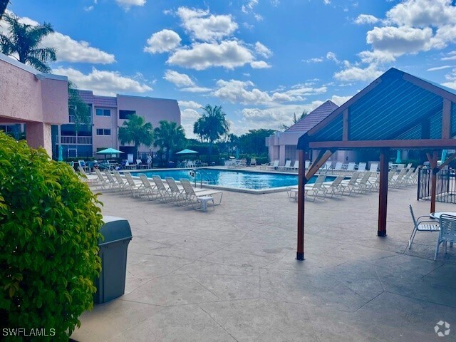 Building Photo - 150 Turtle Lake Ct Unit 107 Rental