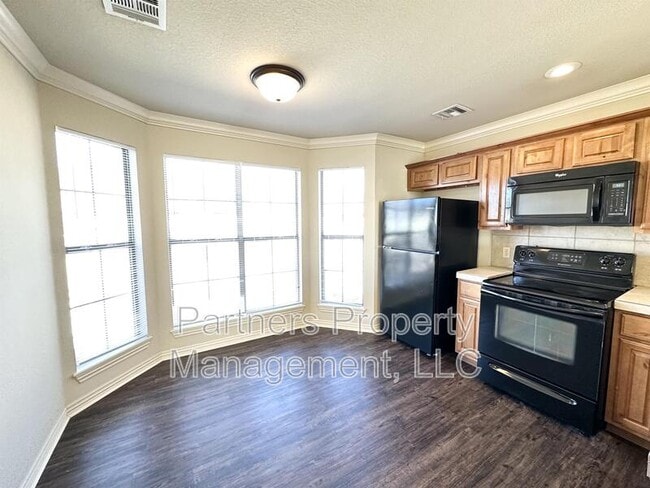 Photo - 2673 N Miranda St