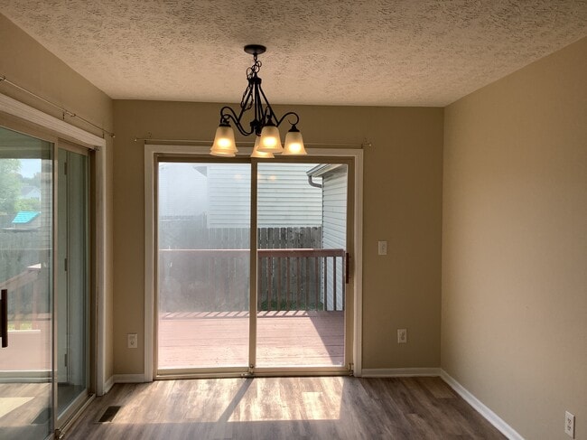 Photo - 492 Candleglow Rd