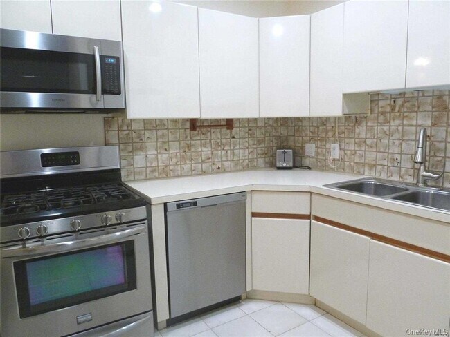 Photo - 81 Pacific Blvd Unit 3