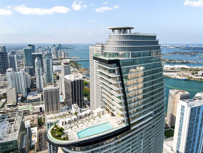 Photo - 300 Biscayne Blvd Way Unidad 1106E