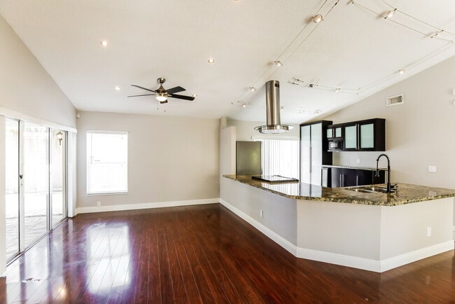 Photo - 210 NW 207th Way