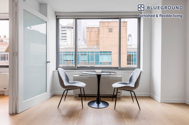 Photo - 535 W 23 St Unidad FL14-ID2043