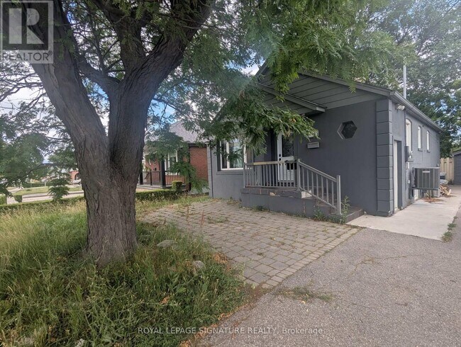 Photo - 2159 Kipling Ave