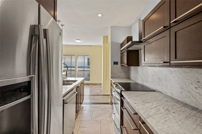 Building Photo - 4001 E NASA Pkwy Unit 213