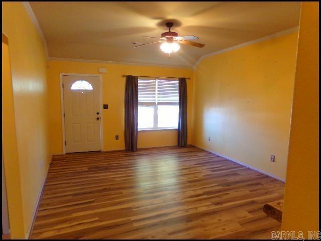 Photo - 909 Yarrow Dr