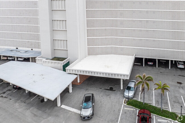 Entrance - Tuscany of Palm Beach