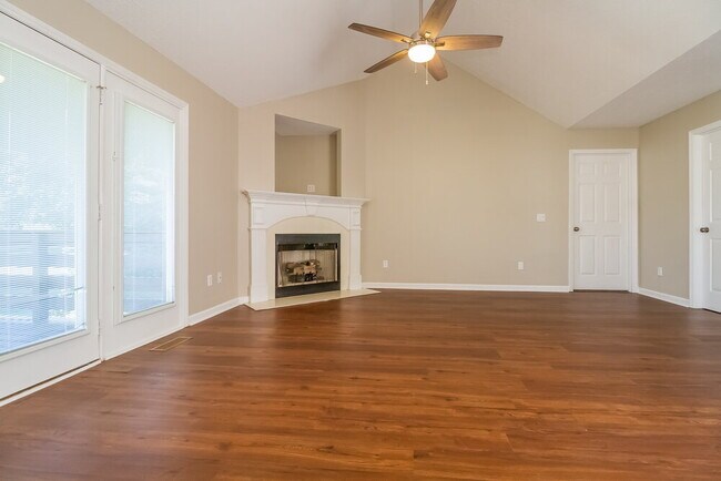 Photo - 1921 Pacific Pl