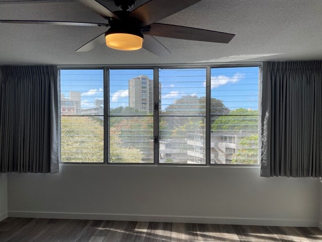 Photo - 1550 Wilder Ave Unit Punahou Gardens