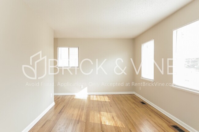 Photo - 624 Old Pine Road