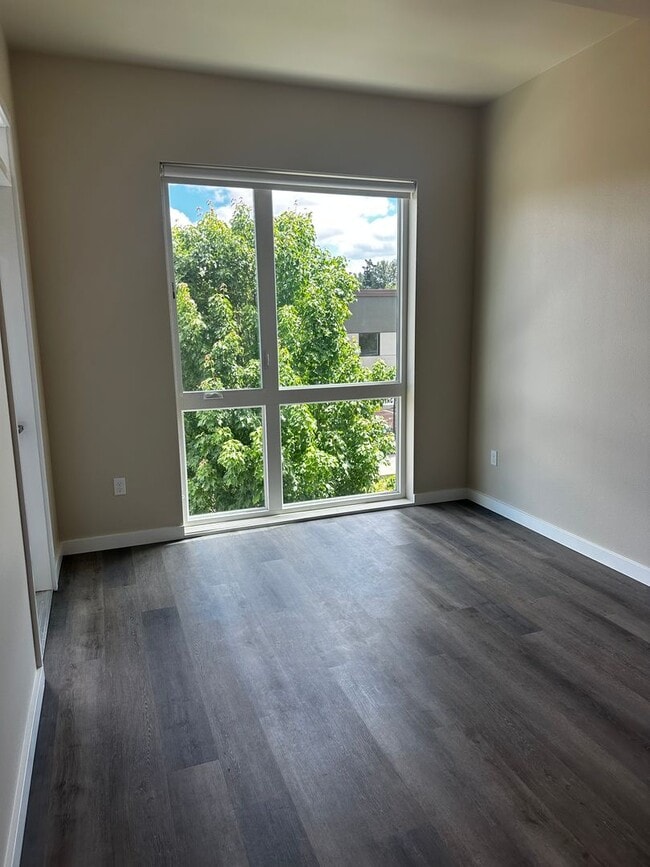 URBAN LIVING AT FANNO CREEK