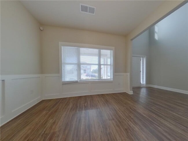 Photo - 64 Monaghan Wy