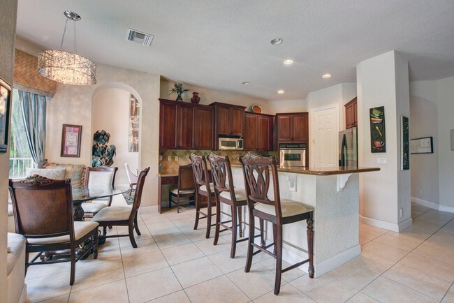 Photo - 3424 Collonade Dr