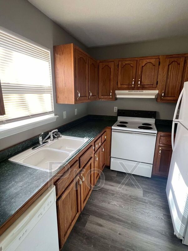 Photo - 2216 E 8th St Unit 2216 E 8th St 4