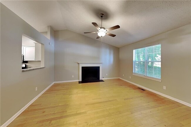 Photo - 628 Bluff Dr