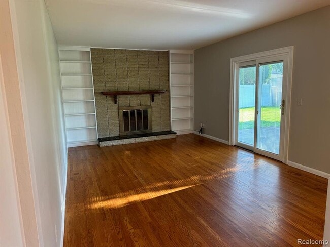 Photo - 5028 Abington Dr