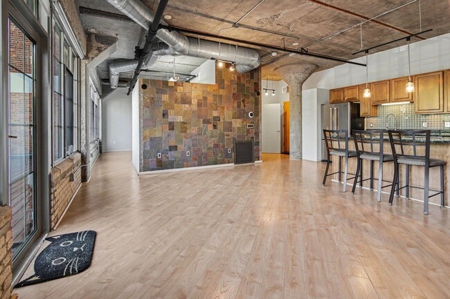 Photo - 315 2nd St Unit 216