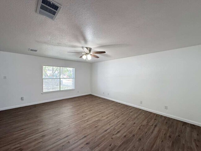 Photo - 8206 Grimchester