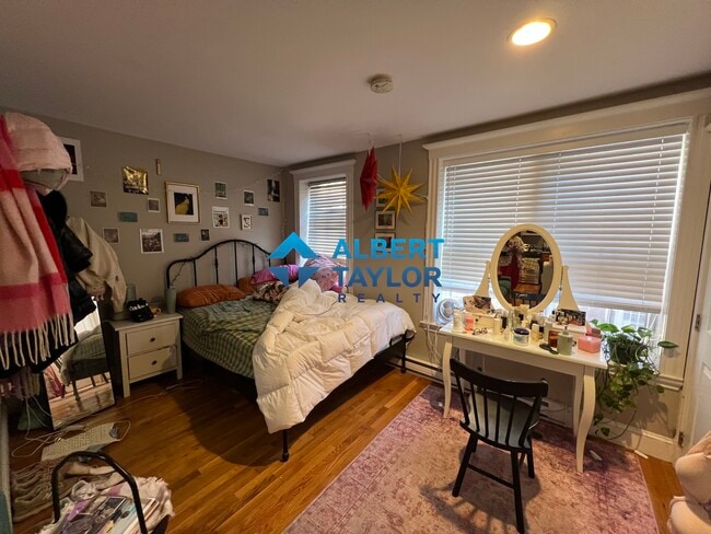 Photo - 16 Cedar Lane Way