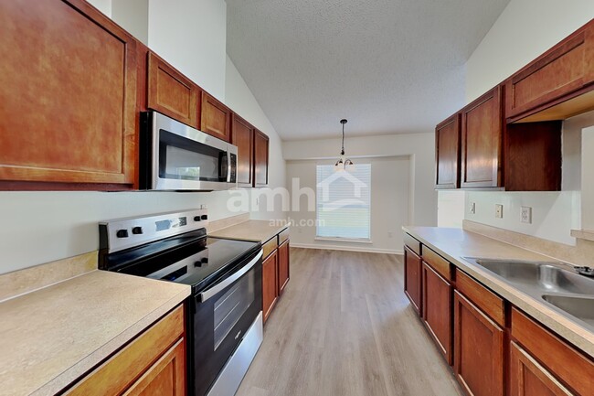 Photo - 11609 Deep Springs Dr N