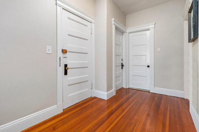 Photo - 1805 Beacon St Apartments Unit 2
