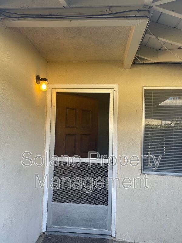 Photo - 579 Fir St