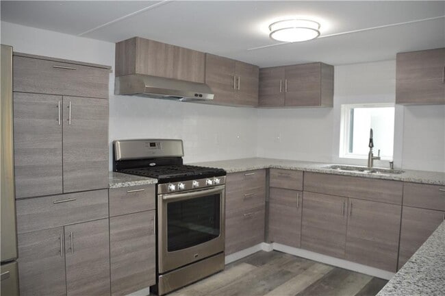 Photo - 3227 Hilltop Cir