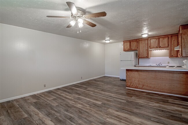 Photo - 120 McAdams Ln