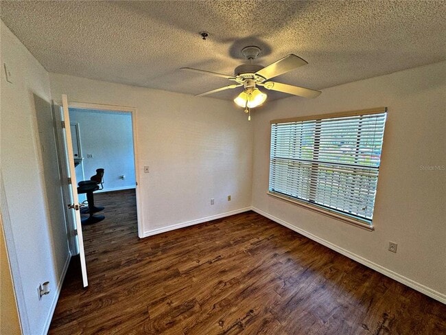 Photo - 11901 4th St N Unidad 4105