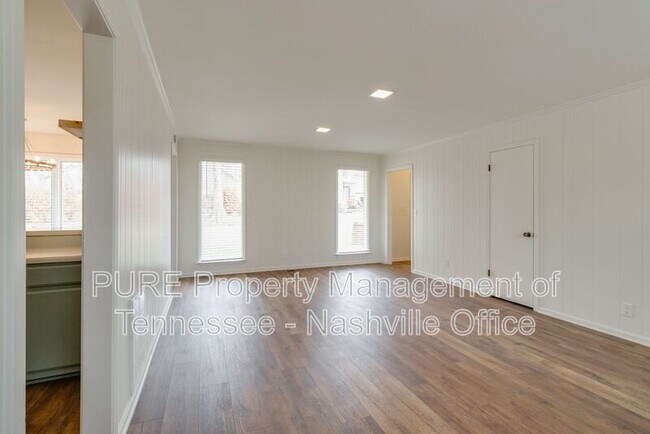 Photo - 1001 Glendale Ln Unit A