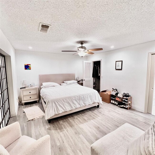 Photo - 23342 SW 54th Way