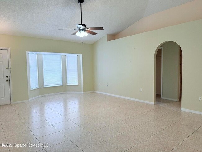 Photo - 3232 Wallace Ave