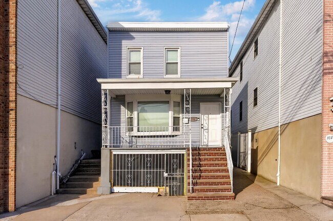 Photo - 104 McAdoo Ave