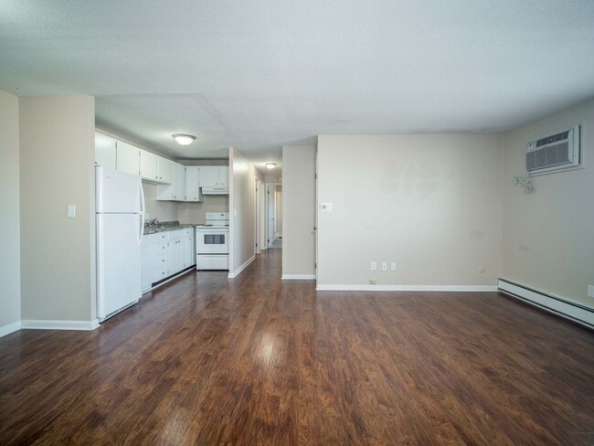 Holiday Meadows Apartments
