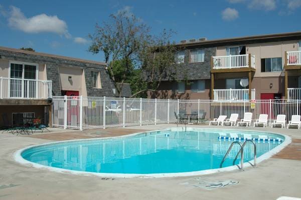Riverbend - Newly Renovated! Call today!