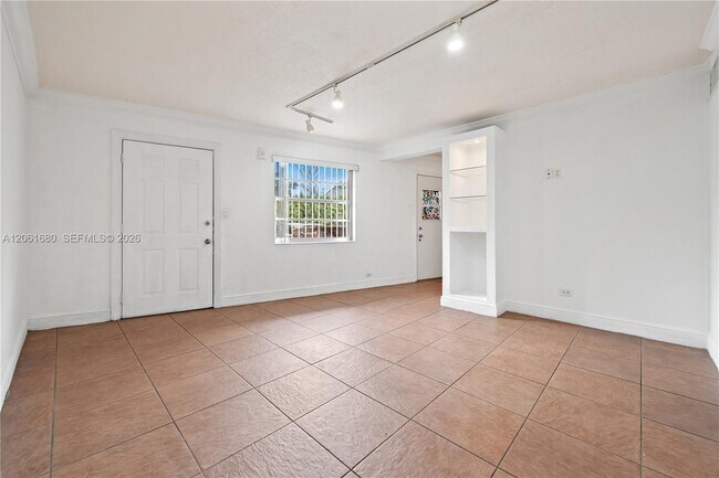 Photo - 1610 NW N River Dr Unit 110