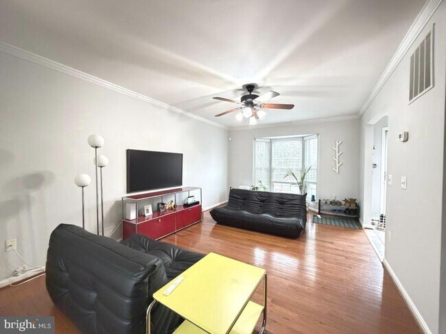 Photo - Welcome home to this beautifully updated 3bd 2.5bth residence in the highly sought-after Seven Oa...