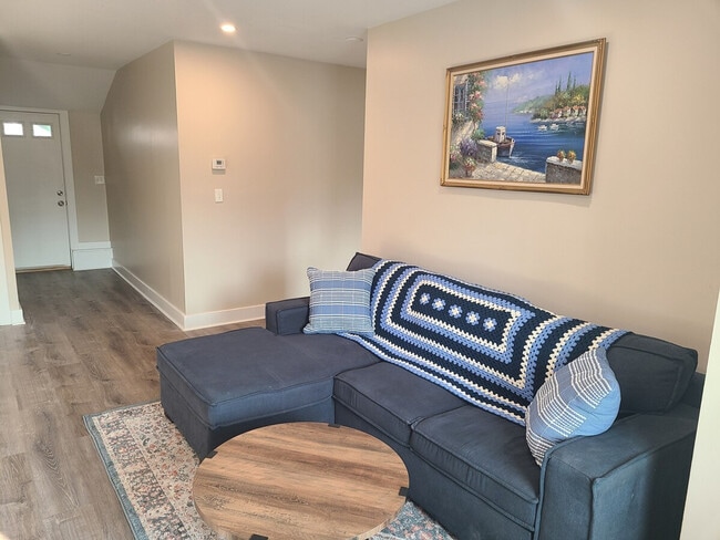 Building Photo - 20 Hawkes St Unit ID1364232P