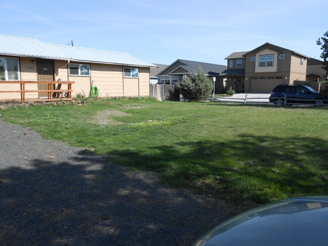 Building Photo - 61686 Daly Estates Dr Unit A