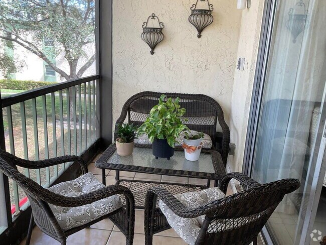 Building Photo - 4159 NW 90th Ave Unit 204 Rental