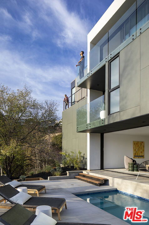 Photo - 2635 Hargrave Dr