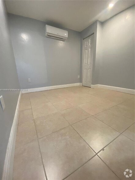 Building Photo - 511 NW 4th Ave Rental