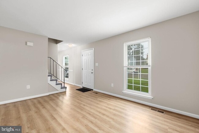 Photo - 5685 Saffron Ln