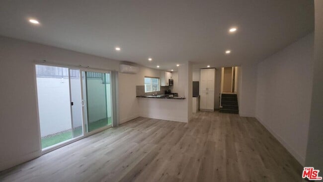 Photo - 1951 Selby Ave Unit 4